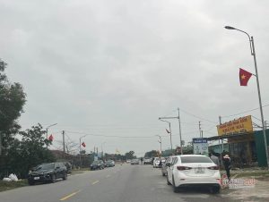 Cò 'hô giá trên trời', đất nông thôn Hà Tĩnh 'sốt xình xịch' từng giờ