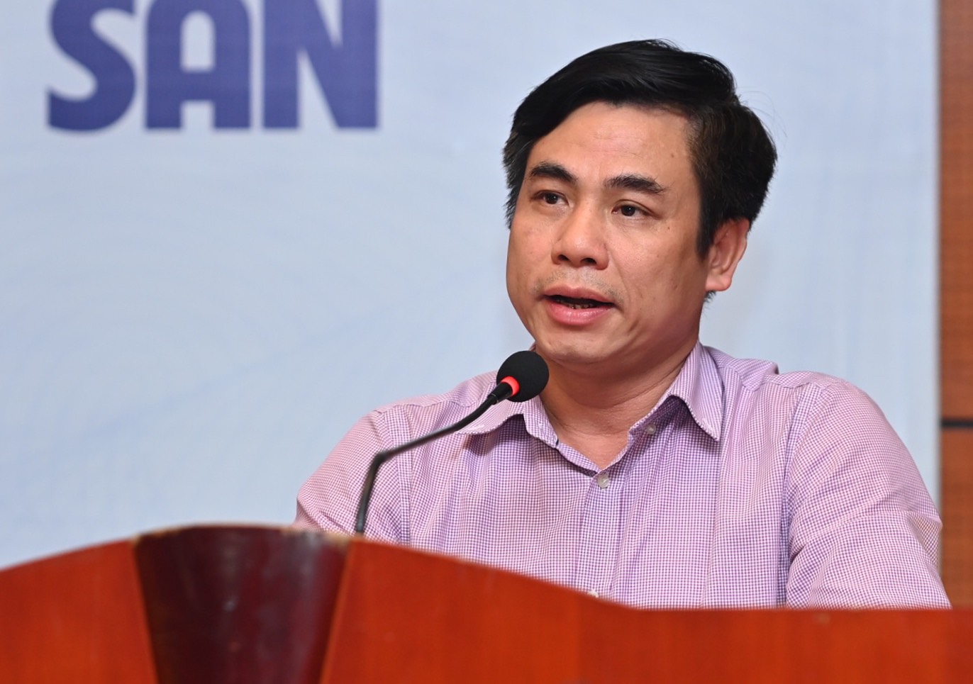 Sửa Luật Nhà ở, Kinh doanh Bất động sản có nhạy cảm về sai phạm đất đai, siết tín dụng - Ảnh 2. Sửa Luật Nhà ở, Kinh doanh Bất động sản có nhạy cảm về sai phạm đất đai, siết tín dụng - Ảnh 2.