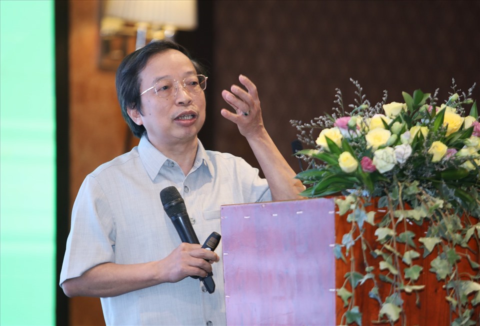 Chuyên gia cảnh báo nguy cơ &quot;vỡ&quot; nợ trái phiếu, đóng băng thị trường bất động sản - Ảnh 2.