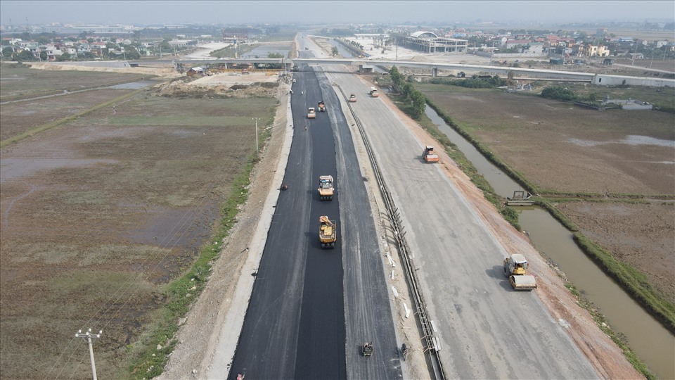 Hé lộ dự án cao tốc Bắc - Nam hoàn thành cuối năm 2022 - Ảnh 1. Hé lộ dự án cao tốc Bắc - Nam hoàn thành cuối năm 2022 - Ảnh 1.