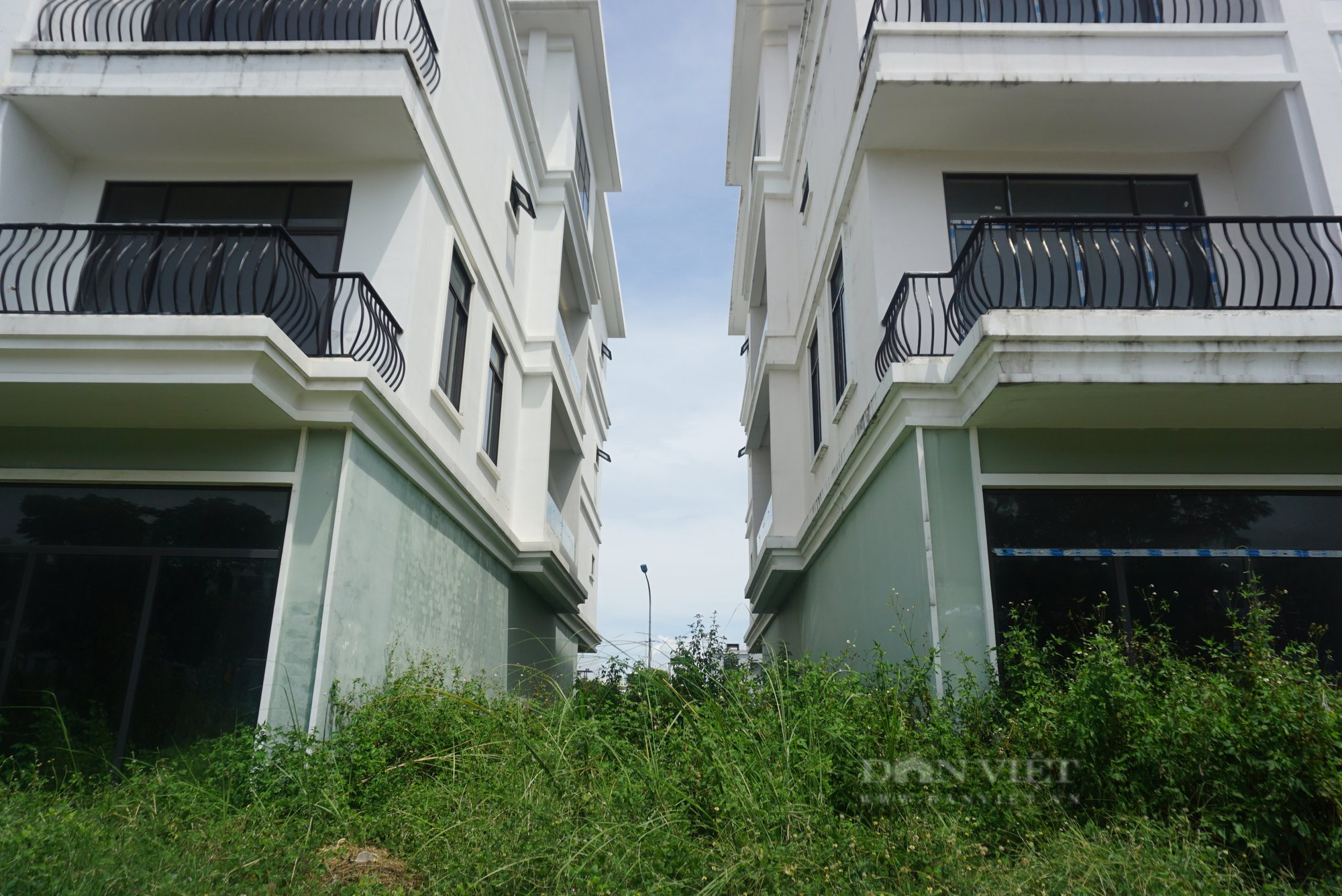 Đà Nẵng: Shophouse ế ẩm, "đại hạ giá" vẫn không ai thuê - Ảnh 3. Đà Nẵng: Shophouse ế ẩm, "đại hạ giá" vẫn không ai thuê - Ảnh 3.