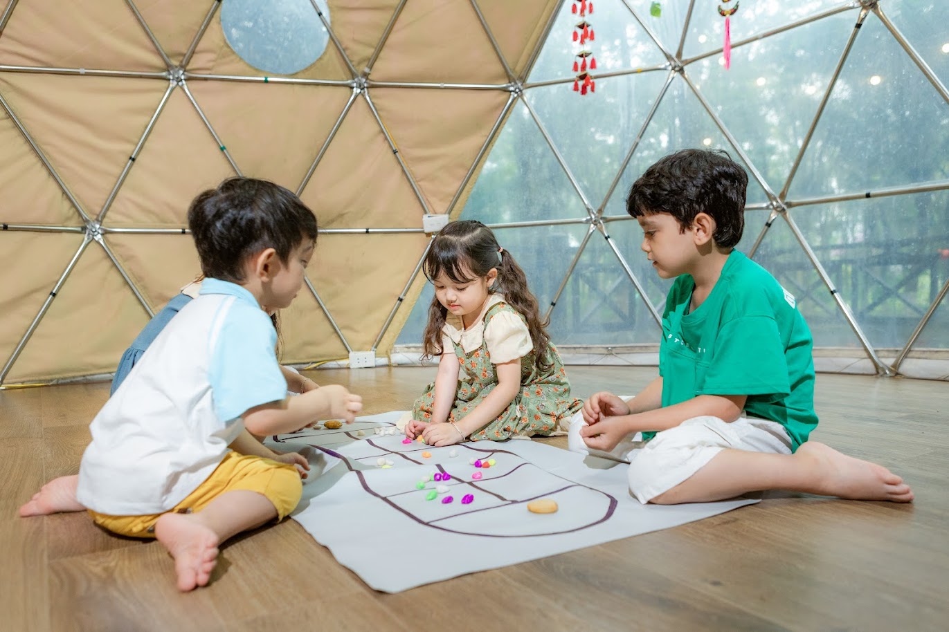 Trẻ con Ecopark có tuổi thơ của “thời ông bà, cha mẹ” - Ảnh 4. Trẻ con Ecopark có tuổi thơ của “thời ông bà, cha mẹ” - Ảnh 4.