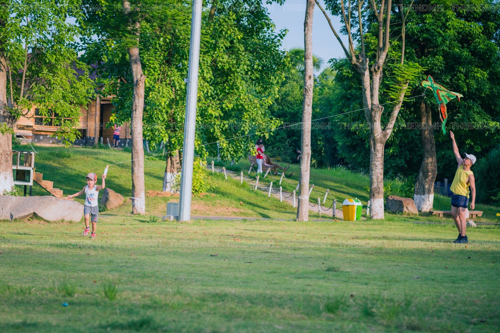 Trẻ con Ecopark có tuổi thơ của “thời ông bà, cha mẹ” - Ảnh 6. Trẻ con Ecopark có tuổi thơ của “thời ông bà, cha mẹ” - Ảnh 6.